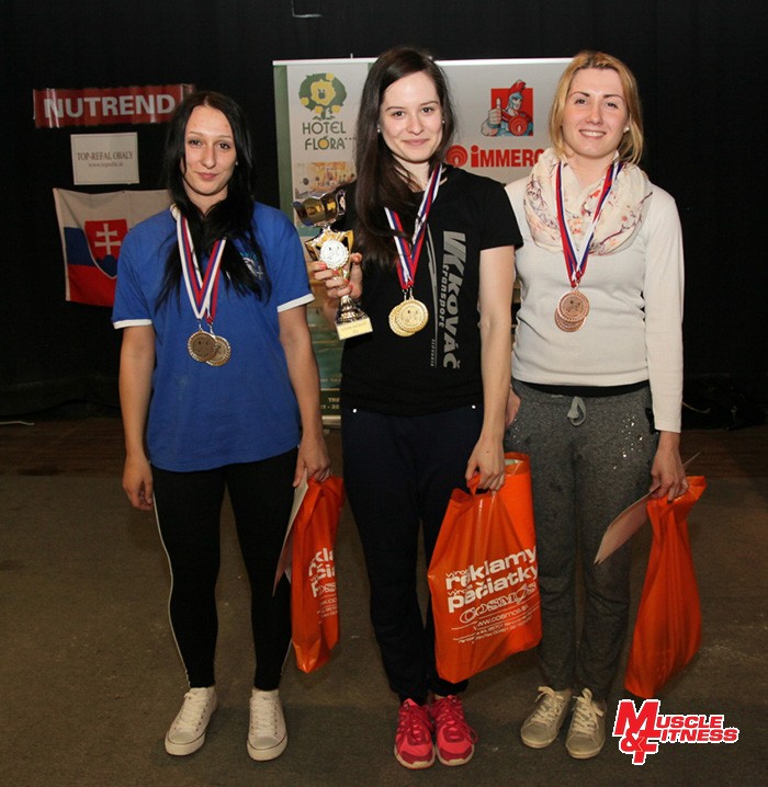 Účastníčky zápolenia junioriek (zľava): Lýdia Dvorská, Erika Hanková, Michaela Idešicová.