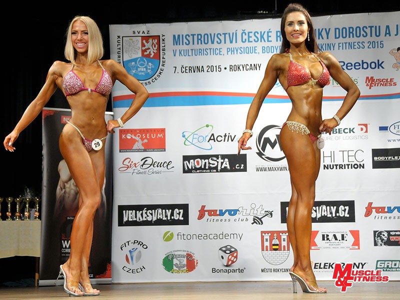 O absolutní prvenství v bikini fitness juniorek: Horňáková, Ryšánková. Zvítězila Andrea Horňáková.