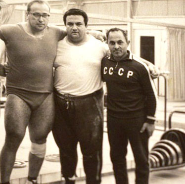Zleva: Jurij Vlasov, Humberto Selvett a Surén Bogdarasov. 